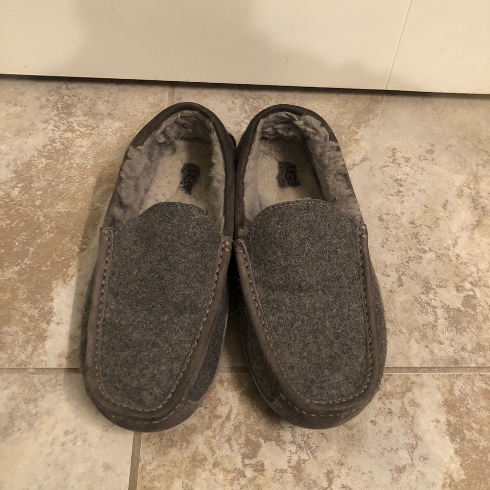 UGG slippers - Picture 2 of 4
